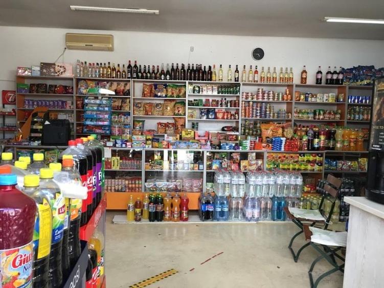 Casa cu spațiu și vad comercial, Băita (centru) - 4