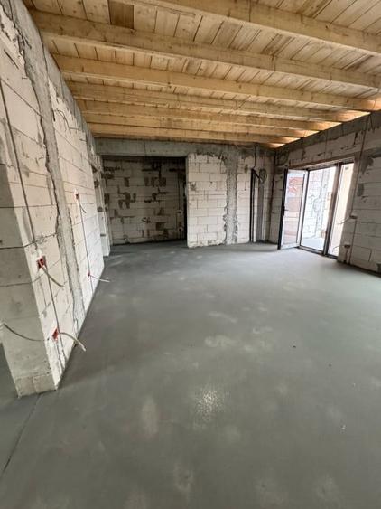 CASA LA SOL CUMPANA | TOATE UTILITATILE | 3 DORMITOARE |CURTE GENEROASA - 10