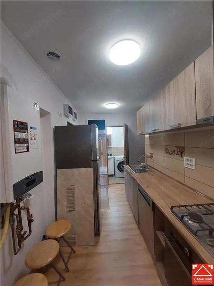 Apartament la casa, renovat, zona Politie - 10