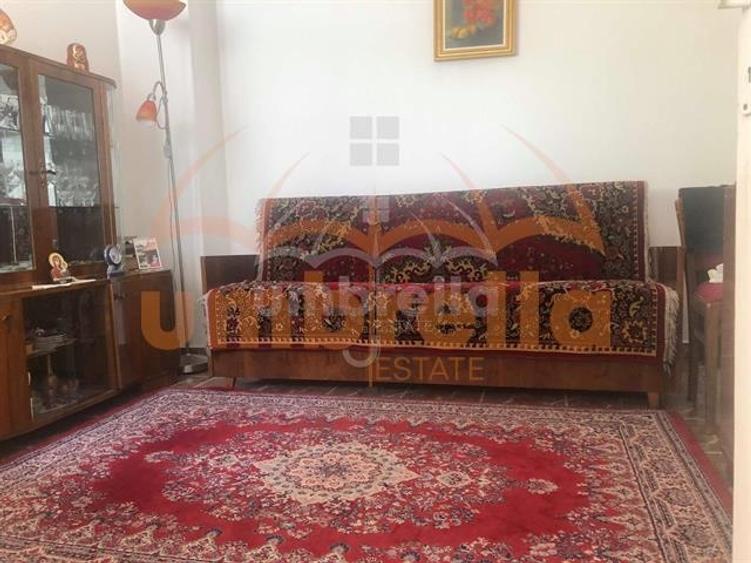 Casa de vanzare - zona centrala str. Paris - 26