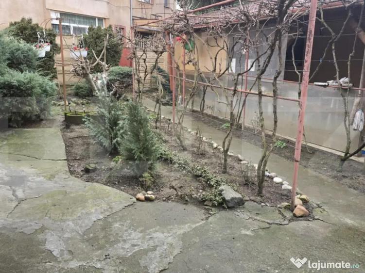 Casa 6 camere, 227 mp, teren 444 mp, zona Nord - 7