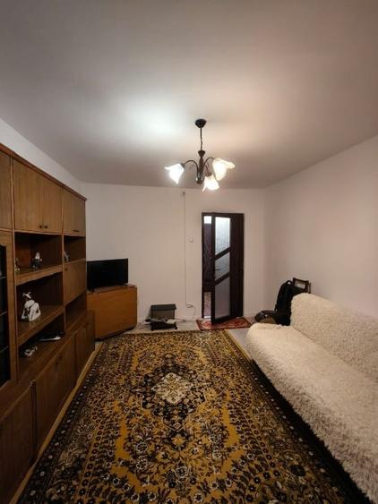 Apartament cu 2 camere, mobilat în Tătărași
