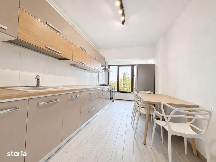 Apartament cu 3 camere decomandat în Jiului
