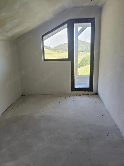 Casă cu 6 camere cu Teren 5641 Mp în Vișagu