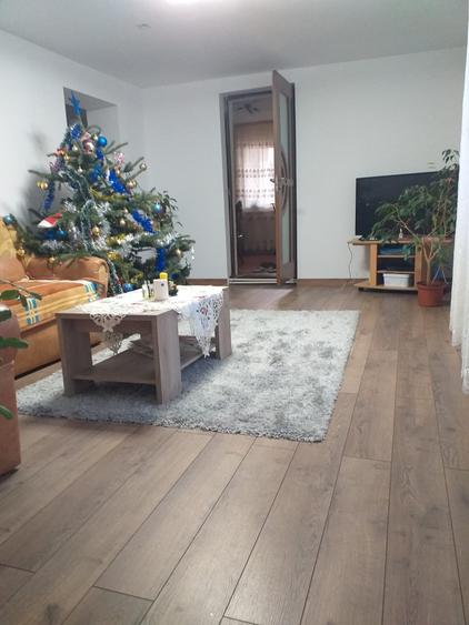 Casă individuală cu 3 camere cu Canalizare în Unirii