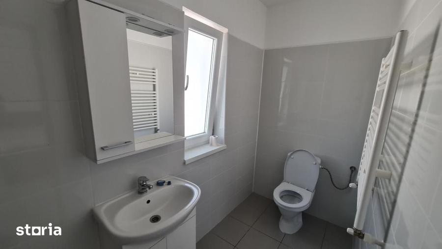 Casă cu 4 camere decomandat cu Teren 250 Mp în Tunari