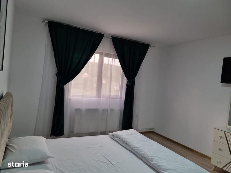 Spațiu comercial, de 2,416 mp, în Central