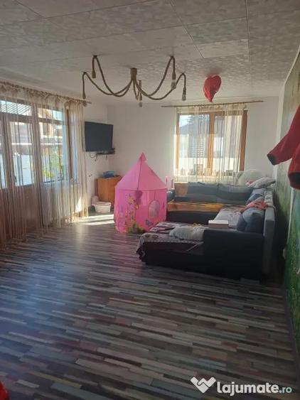 Inchiriez casa in Halchiu Bra?ov - 9