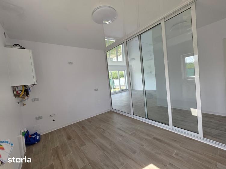 Casă cu 4 camere decomandat cu Teren 600 Mp în Hărman