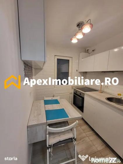 Apartament cu 2 camere semidecomandat, mobilat în Victoriei