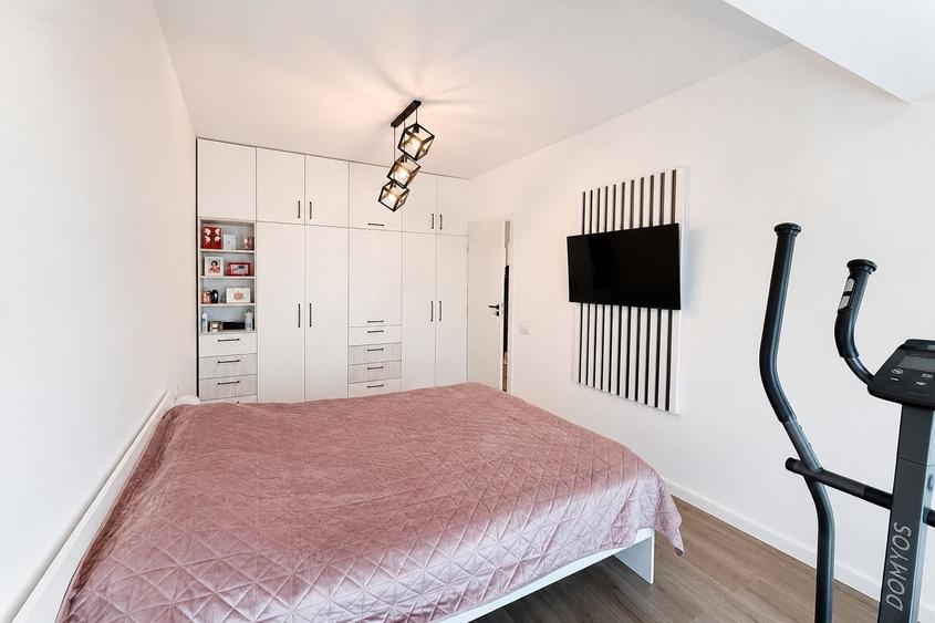 Apartament cu 2 camere semidecomandat, mobilat în Florești