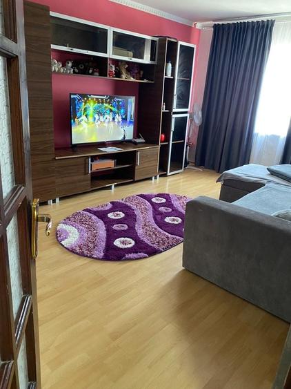 Apartament 2 camere decomandat . Situat in zona patibar chiar in spatele blocului nou . - 3