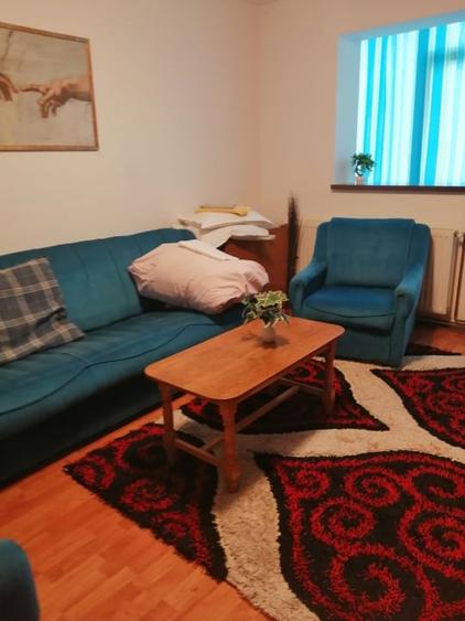 Apartament cu 3 camere decomandat, mobilat în Satu Nou