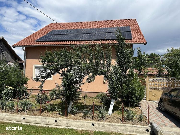 Casă cu 4 camere decomandat cu Teren 2700 Mp în Bocsig