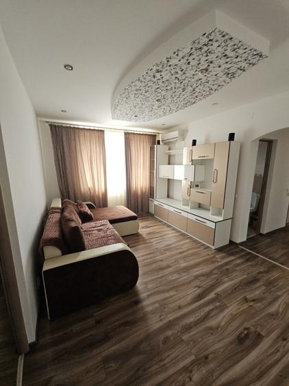 Apartament cu 2 camere nedecomandat în Central