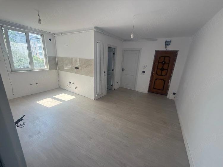 Apartament cu 2 camere decomandat în Mărăței