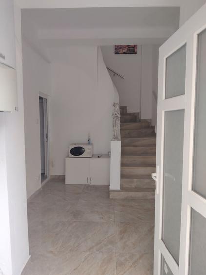Eroii Revolutiei casa 6 camere accept si straini 850 euro usor discutabil - 6