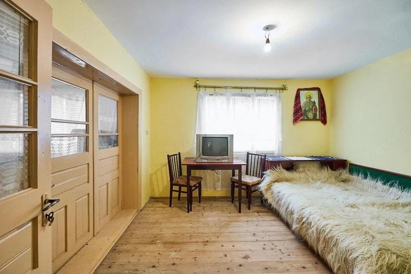 Casă cu 4 camere cu Teren 4213 Mp în Nucșoara