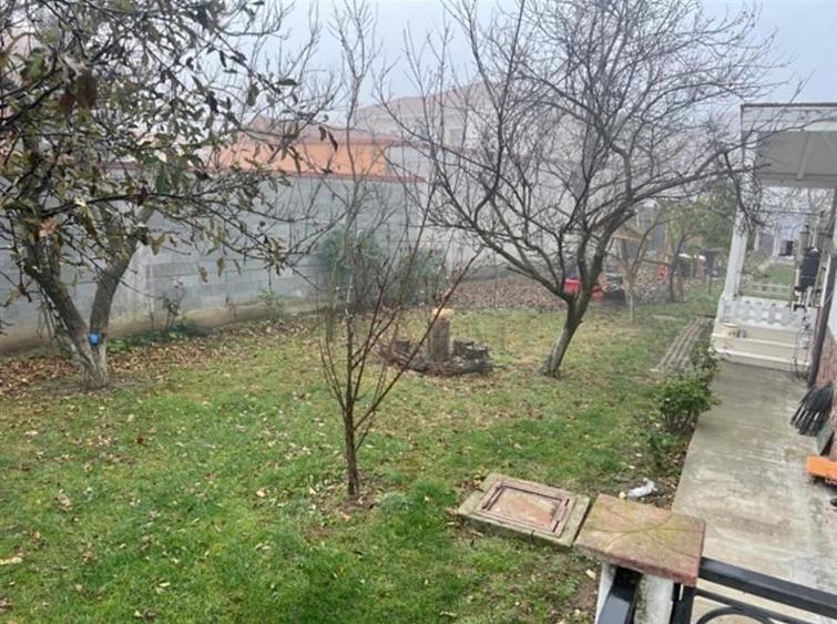 Casă individuală cu 5 camere cu Canalizare în Braytim