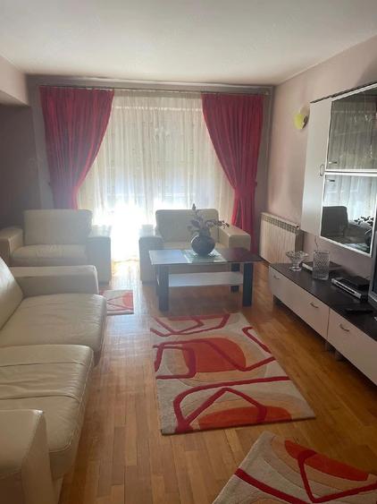 Casă cu 4 camere cu Teren 1750 Mp în Titan