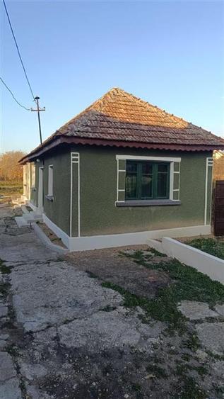 Casă individuală cu 5 camere cu Teren 1412 Mp în Tulca