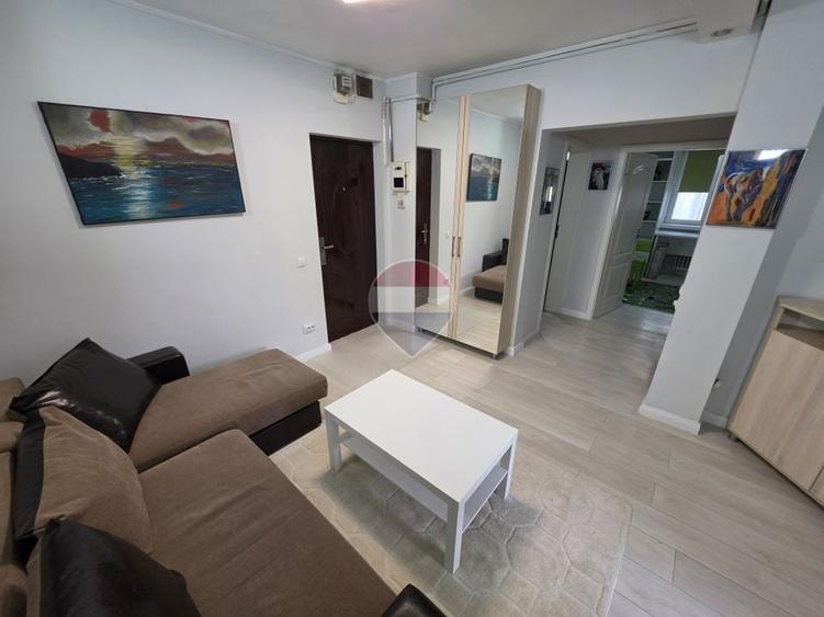 Apartament cu 4 camere decomandat, mobilat în Rahova