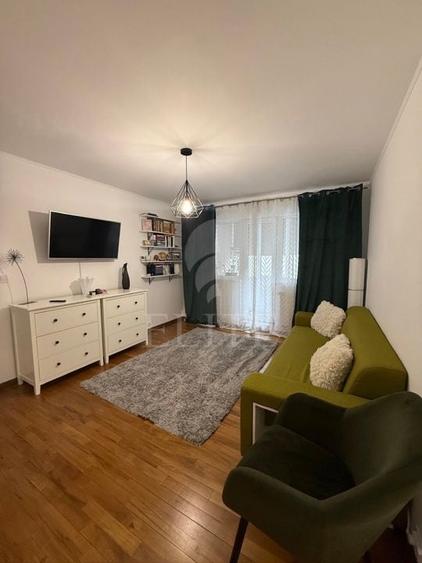 Apartament 3 camere în zona STRAZII CIUCAS - 1