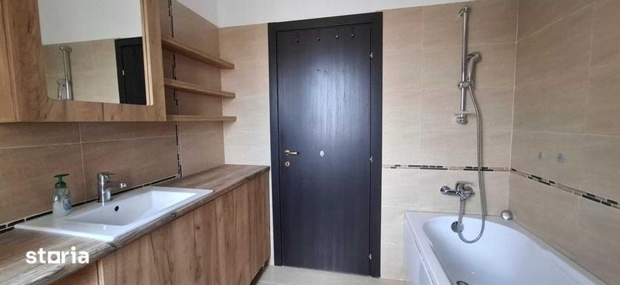 Apartament cu 3 camere decomandat în Valea Lupului