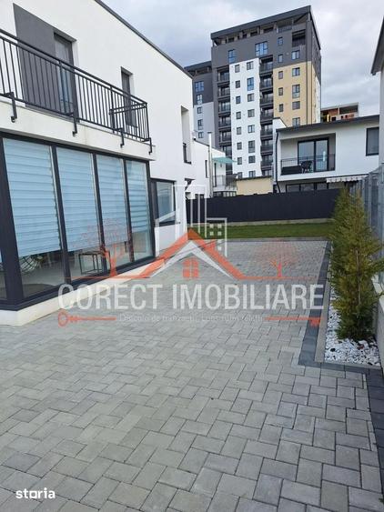 Casă cu 4 camere cu Teren 400 Mp în Central