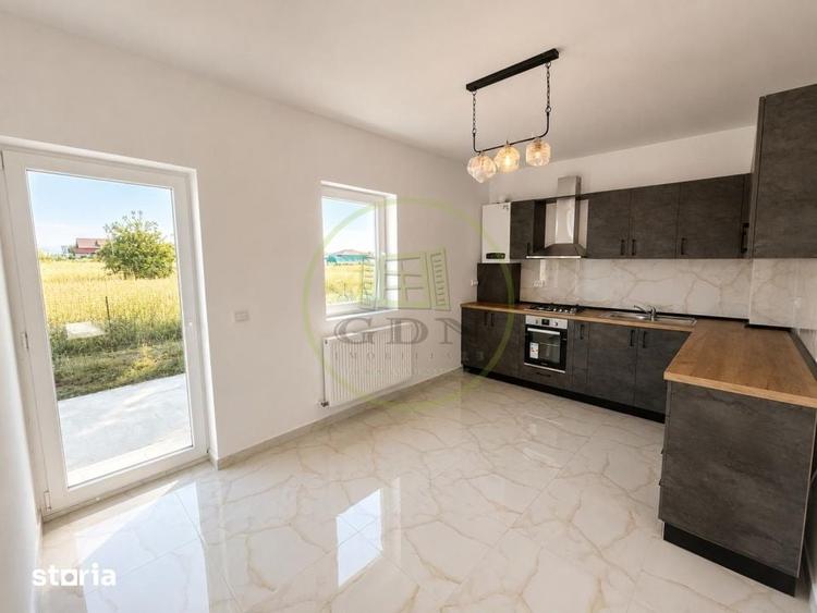 Casă cu 5 camere cu Teren 500 Mp în Corbeanca