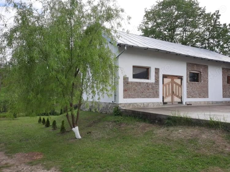Spațiu comercial, de 723 mp, în Valea Cricovului