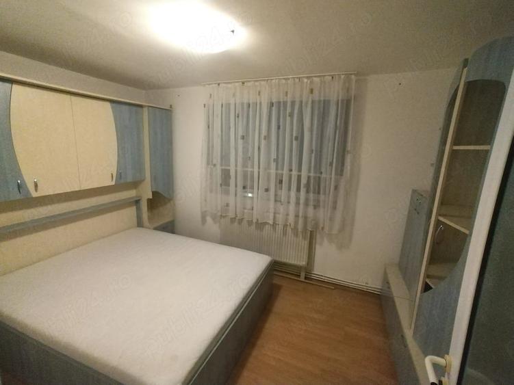 Apartament cu 2 camere semidecomandat în Cetate