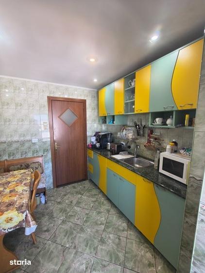 Apartament cu 2 camere decomandat, mobilat în Central