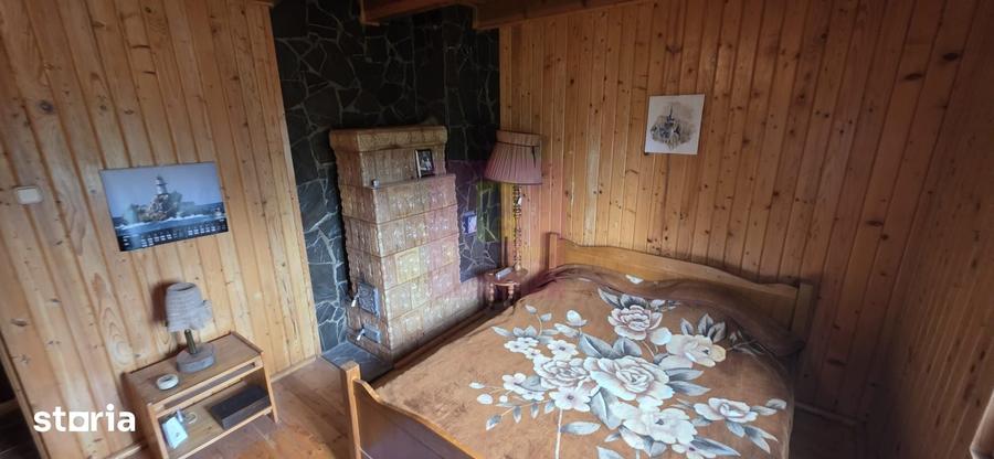 Casă cu 5 camere cu Teren 2200 Mp în Provița de Jos
