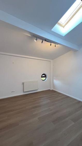 Apartament cu 5 camere decomandat în Kiseleff