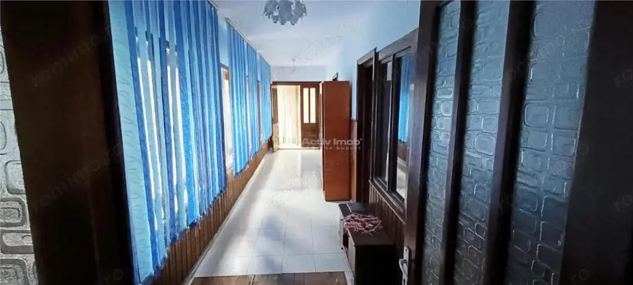 Casă cu 5 camere cu Teren 324 Mp în Berzasca