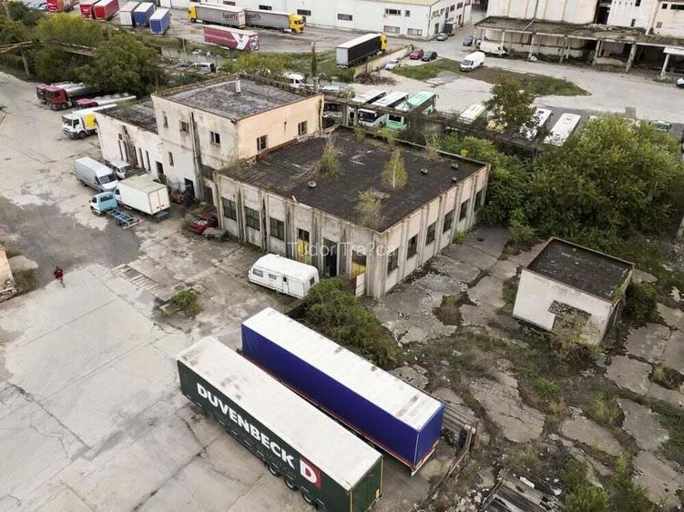 Cladiri industriale cu teren 6820mp