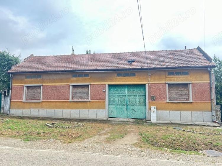 Casa de vanzare si teren aferent direct de la propietar, 2160 m comuna Balint, judet Timis! - 2