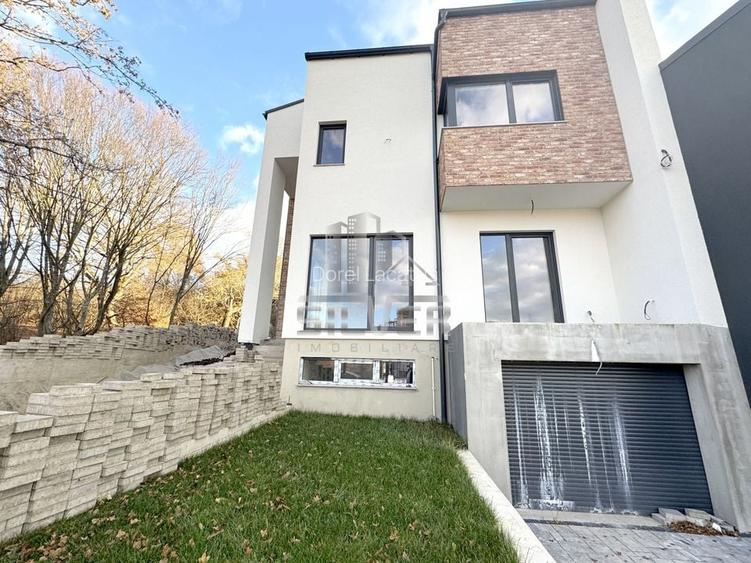 Casa tip duplex/zona strazii Campului.