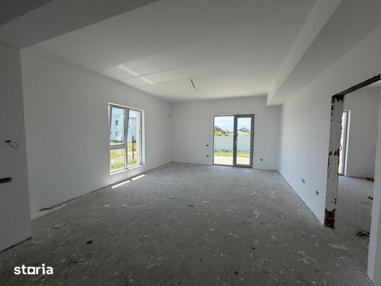 Casa 4 camere Domnesti/ De vanzare / - 4