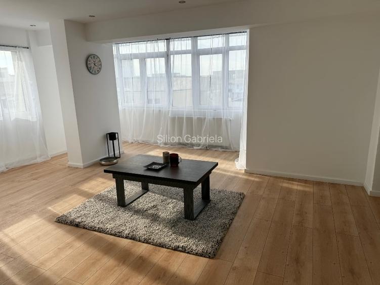 Garsonieră 41mp  renovată instalatii metrou piața Veteranilor călduroasă iarna