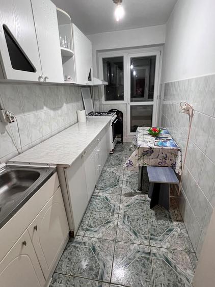 Inchiriez apartament 2 camere Tiglina 1 - 5