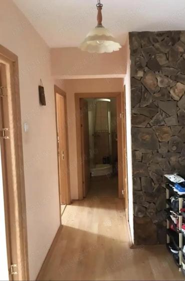 Inchiriez apartament 2 camere - 4