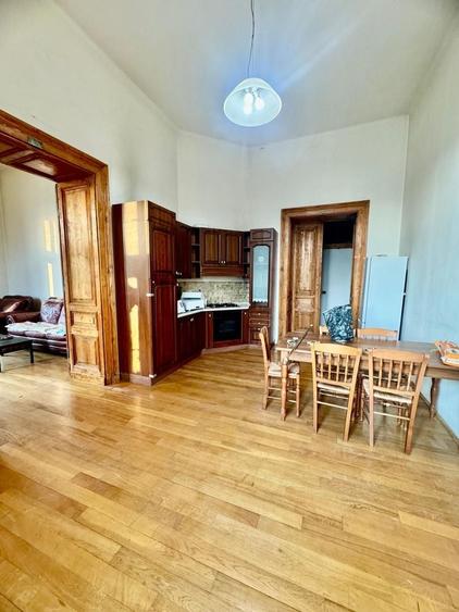 Apartament cu 2 camere decomandat, mobilat în Ultracentral