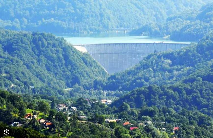 Teren intravilan Sotrile view superb Barajul Paltinu - 1