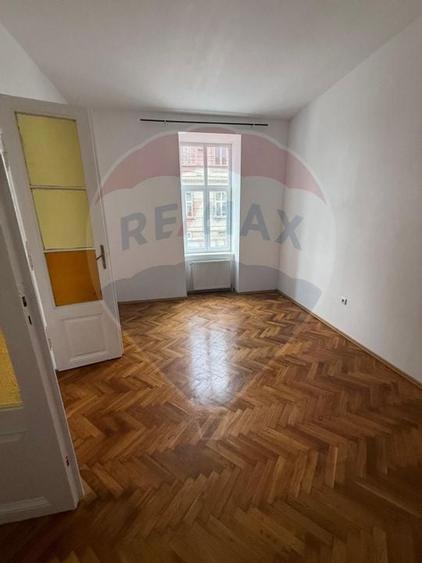 Spațiu comercial  sau de birouri ultracentral - 6