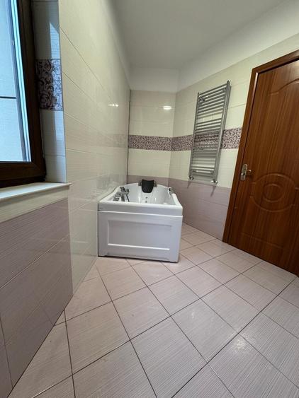 Vitan Mall stradal -bloc 2012- birou - 4