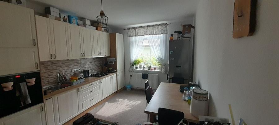 Apartament cu 3 camere în Ferneziu