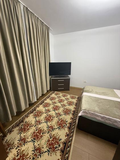 Inchiriez corp casa la curte, zona Delfinariu, Constanta - 6