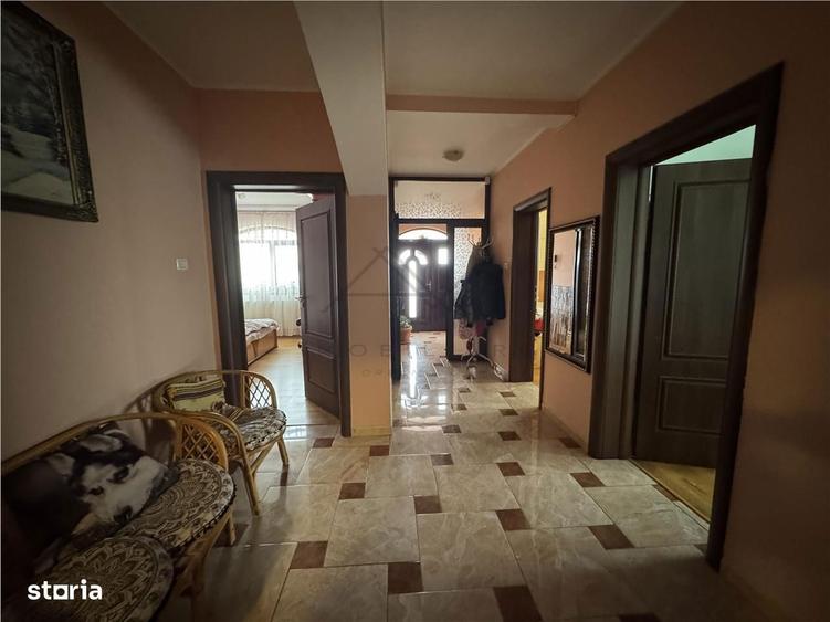 Vanzare Vila Individuala Mobilata Utilata -10 Camere - Teren 1000Mp C - 18